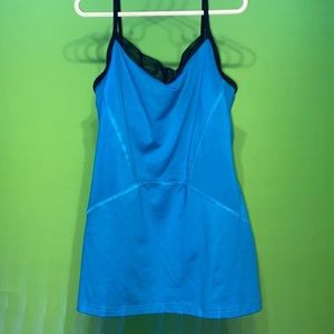 Great looking workout top! Mesh detail on back. Size 6-8